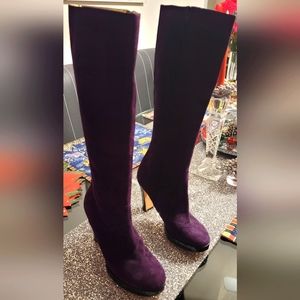 Isaac Mizrahi Vintage  NWOT Rare Find  Purple Suede Boots Knee High Sz 8.5